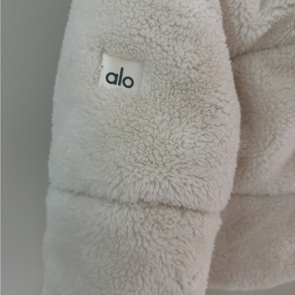 ALO Yoga Cream Teddy Jacket - Picture 5 of 7